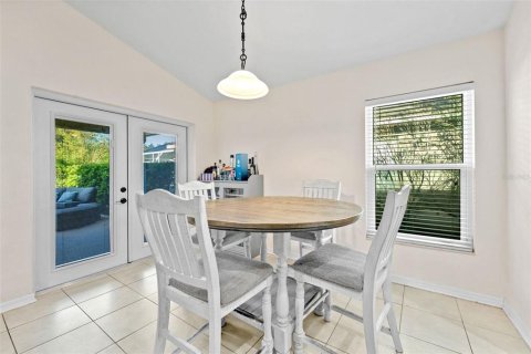 House in Lutz, Florida 3 bedrooms, 162.58 sq.m. № 2296676 - photo 13