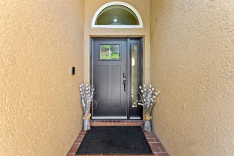House in Lutz, Florida 3 bedrooms, 162.58 sq.m. № 2296676 - photo 3