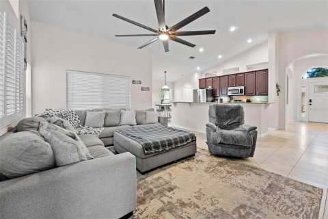 House in Lutz, Florida 3 bedrooms, 162.58 sq.m. № 2296676 - photo 6