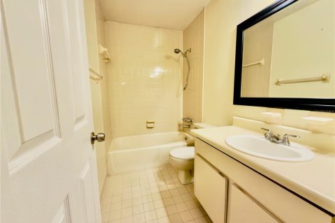 Villa ou maison à louer à Bradenton, Floride: 2 chambres, 121.05 m2 № 2098326 - photo 17