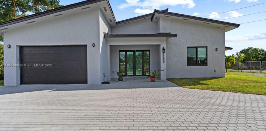 Casa en Miami, Florida 4 dormitorios, 241.55 m2 № 1975094