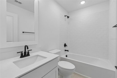 Townhouse in Davenport, Florida 3 bedrooms, 159.05 sq.m. № 2096386 - photo 18