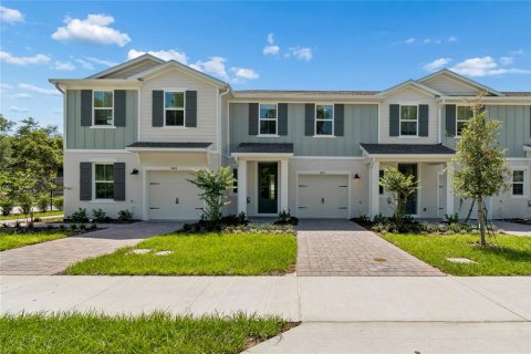 Townhouse in Davenport, Florida 3 bedrooms, 159.05 sq.m. № 2096386