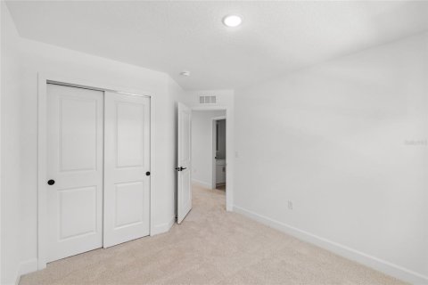 Townhouse in Davenport, Florida 3 bedrooms, 159.05 sq.m. № 2096386 - photo 24