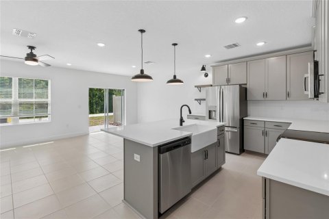 Townhouse in Davenport, Florida 3 bedrooms, 159.05 sq.m. № 2096386 - photo 2
