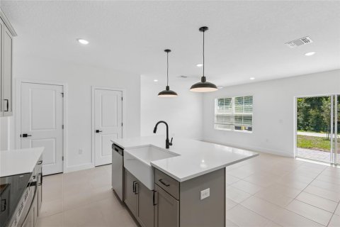 Townhouse in Davenport, Florida 3 bedrooms, 159.05 sq.m. № 2096386 - photo 6