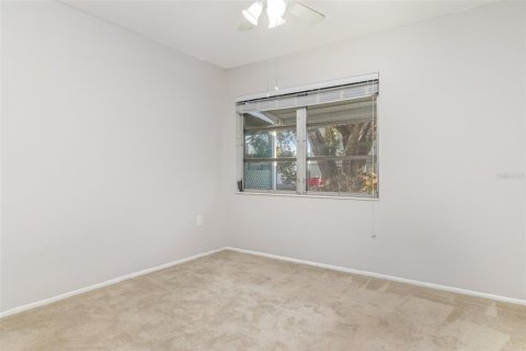 Condo in Bradenton, Florida, 2 bedrooms  № 1602052 - photo 11