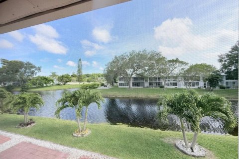 Condo in Deerfield Beach, Florida, 1 bedroom № 2175639 - photo 2