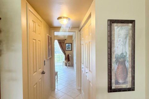 Condo in Deerfield Beach, Florida, 1 bedroom № 2175639 - photo 13