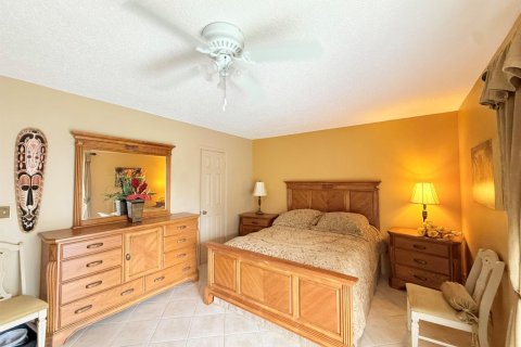 Condo in Deerfield Beach, Florida, 1 bedroom № 2175639 - photo 15