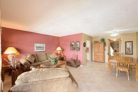 Condo in Deerfield Beach, Florida, 1 bedroom № 2175639 - photo 6