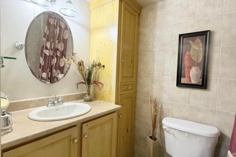 Condo in Deerfield Beach, Florida, 1 bedroom № 2175639 - photo 22