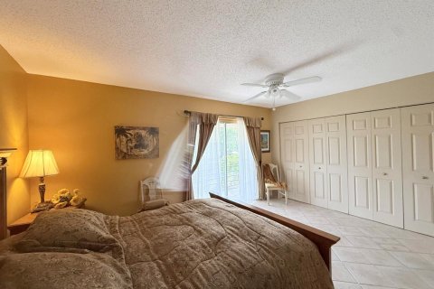 Condo in Deerfield Beach, Florida, 1 bedroom № 2175639 - photo 18
