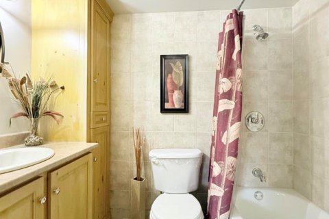 Condo in Deerfield Beach, Florida, 1 bedroom № 2175639 - photo 21