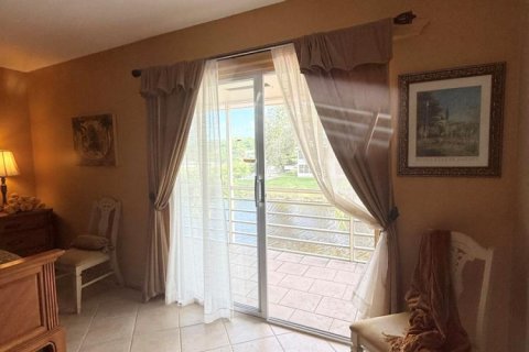 Condo in Deerfield Beach, Florida, 1 bedroom № 2175639 - photo 19