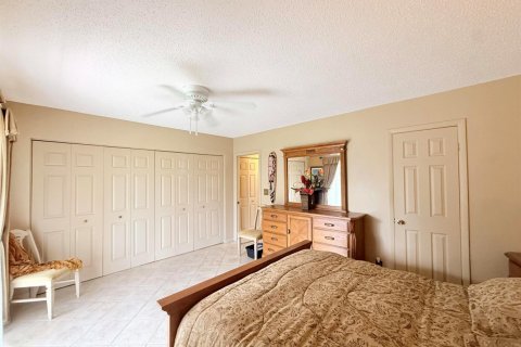 Condo in Deerfield Beach, Florida, 1 bedroom № 2175639 - photo 17