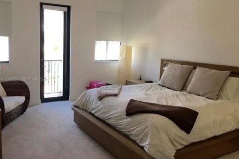 Townhouse in Doral, Florida 3 bedrooms, 173.26 sq.m. № 2240620 - photo 5