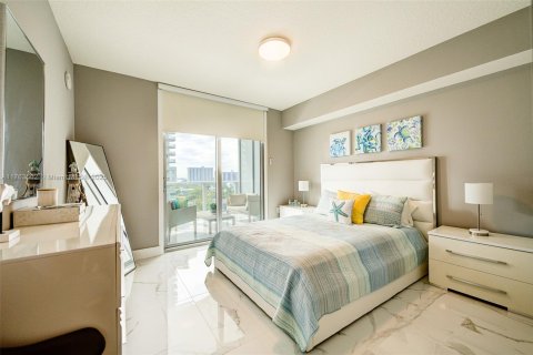 Condo in Sunny Isles Beach, Florida, 2 bedrooms  № 1716254 - photo 22