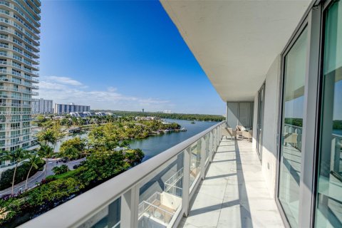 Condo in Sunny Isles Beach, Florida, 2 bedrooms  № 1716254 - photo 6