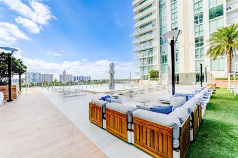 Condo in Sunny Isles Beach, Florida, 2 bedrooms  № 1716254 - photo 5