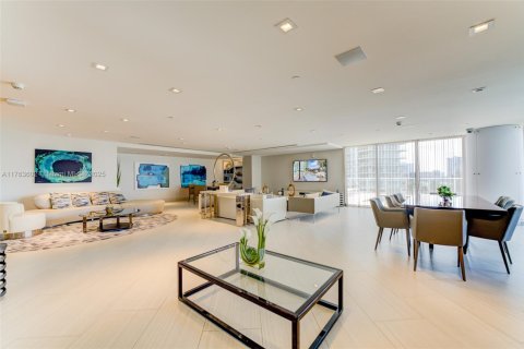 Condo in Sunny Isles Beach, Florida, 2 bedrooms  № 1716254 - photo 4