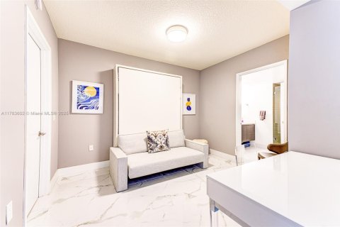 Condo in Sunny Isles Beach, Florida, 2 bedrooms  № 1716254 - photo 25