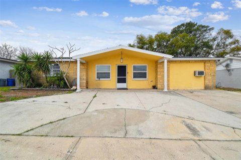 Casa en venta en New Port Richey, Florida, 2 dormitorios, 119.19 m2 № 1521495 - foto 2