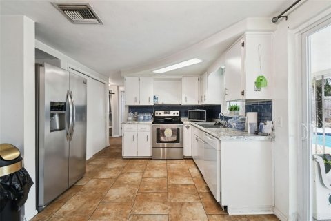 Casa en venta en New Port Richey, Florida, 2 dormitorios, 119.19 m2 № 1521495 - foto 5