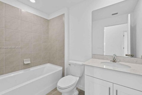 Снять в аренду виллу или дом в Форт Майерс, Флорида 3 спальни, № 1946569 - фото 10