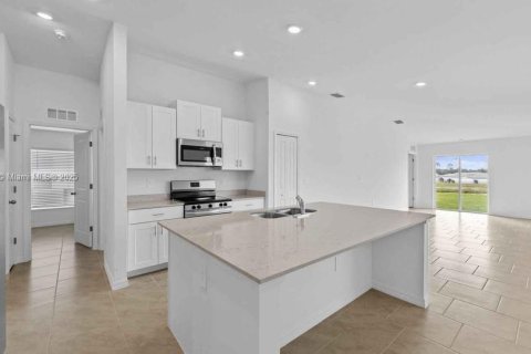 Снять в аренду виллу или дом в Форт Майерс, Флорида 3 спальни, № 1946569 - фото 3