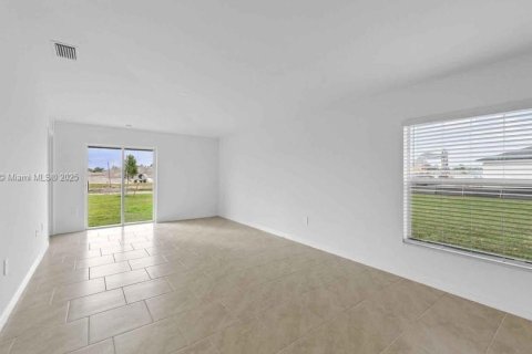 Снять в аренду виллу или дом в Форт Майерс, Флорида 3 спальни, № 1946569 - фото 6