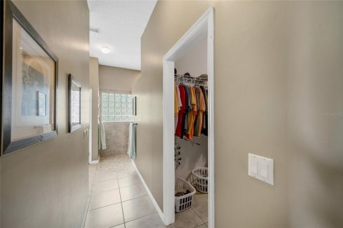 Casa en venta en Brandon, Florida, 4 dormitorios, 226.03 m2 № 2384121 - foto 18