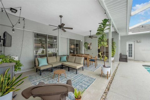 Casa en venta en Brandon, Florida, 4 dormitorios, 226.03 m2 № 2384121 - foto 28