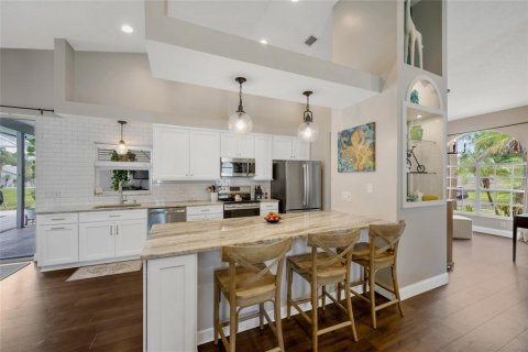 Casa en venta en Brandon, Florida, 4 dormitorios, 226.03 m2 № 2384121 - foto 5
