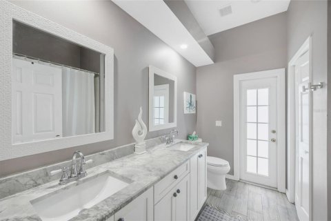 Casa en venta en Brandon, Florida, 4 dormitorios, 226.03 m2 № 2384121 - foto 23