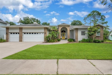 Casa en Brandon, Florida 4 dormitorios, 226.03 m2 № 2384121