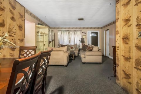 House in Lauderdale Lakes, Florida 3 bedrooms, 136.29 sq.m. № 2043903 - photo 23