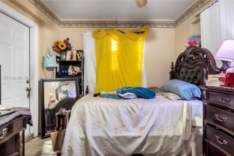 House in Lauderdale Lakes, Florida 3 bedrooms, 136.29 sq.m. № 2043903 - photo 20