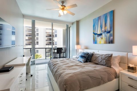 Condo in Miami Beach, Florida, 1 bedroom  № 1872167 - photo 19