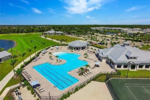 Condominio en Punta Gorda, Florida, 2 dormitorios № 2236152