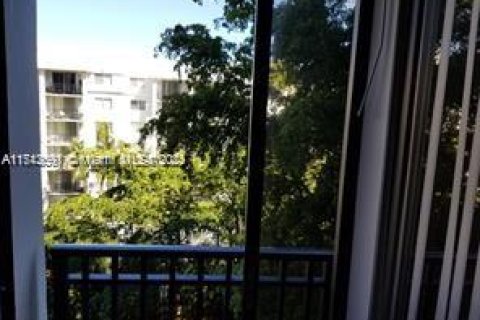 Condo in Sunny Isles Beach, Florida, 1 bedroom  № 1707163 - photo 5