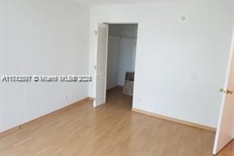 Condo in Sunny Isles Beach, Florida, 1 bedroom  № 1707163 - photo 7