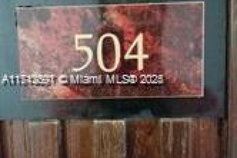 Condo in Sunny Isles Beach, Florida, 1 bedroom  № 1707163 - photo 1