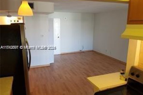 Condo in Sunny Isles Beach, Florida, 1 bedroom  № 1707163 - photo 4
