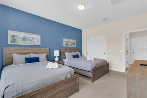 House in Davenport, Florida 9 bedrooms, 408.68 sq.m. № 2391349 - photo 17