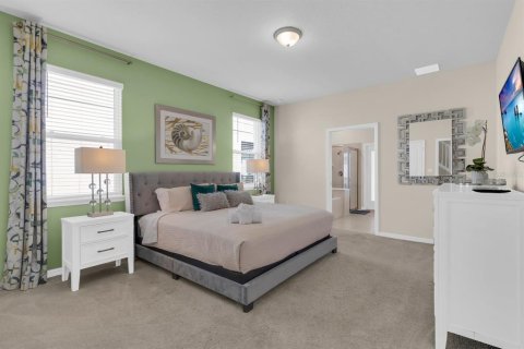 House in Davenport, Florida 9 bedrooms, 408.68 sq.m. № 2391349 - photo 22