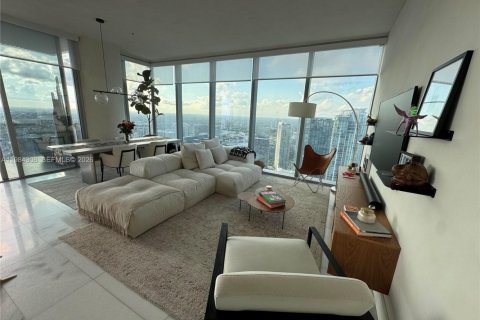 Купить кондоминиум в Майами, Флорида 1 комната, 105.35м2, № 2045492 - фото 3