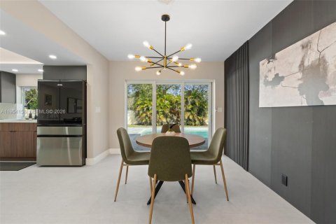 House in Plantation, Florida 3 bedrooms, 159.05 sq.m. № 2009368 - photo 11