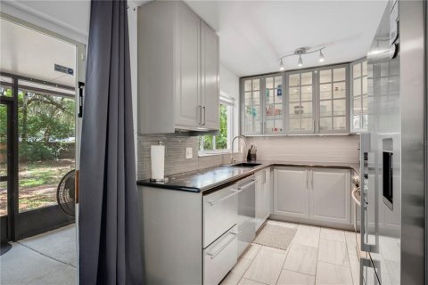 House in Orlando, Florida 3 bedrooms, 100.24 sq.m. № 1827252 - photo 5