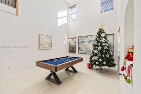 House in Doral, Florida 4 bedrooms, 283.63 sq.m. № 2086342 - photo 16